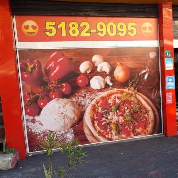 Comunicação visual aplicada em fachada gastronômica