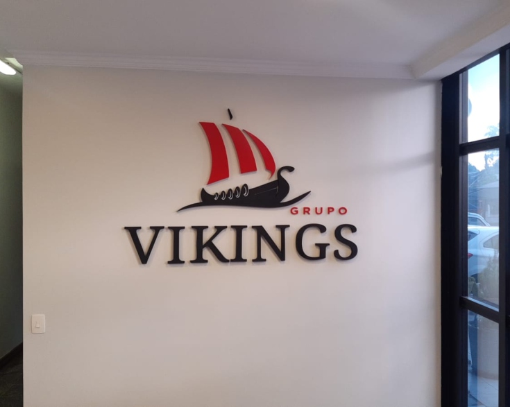 Letreiro interno Grupo Vikings produzido pela Masarrat